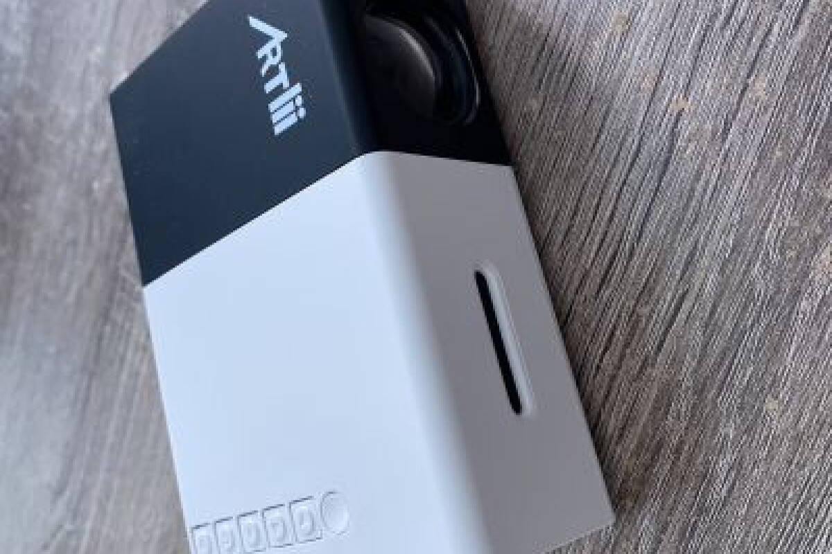 Location Mini projecteur Artlii - Lightyshare