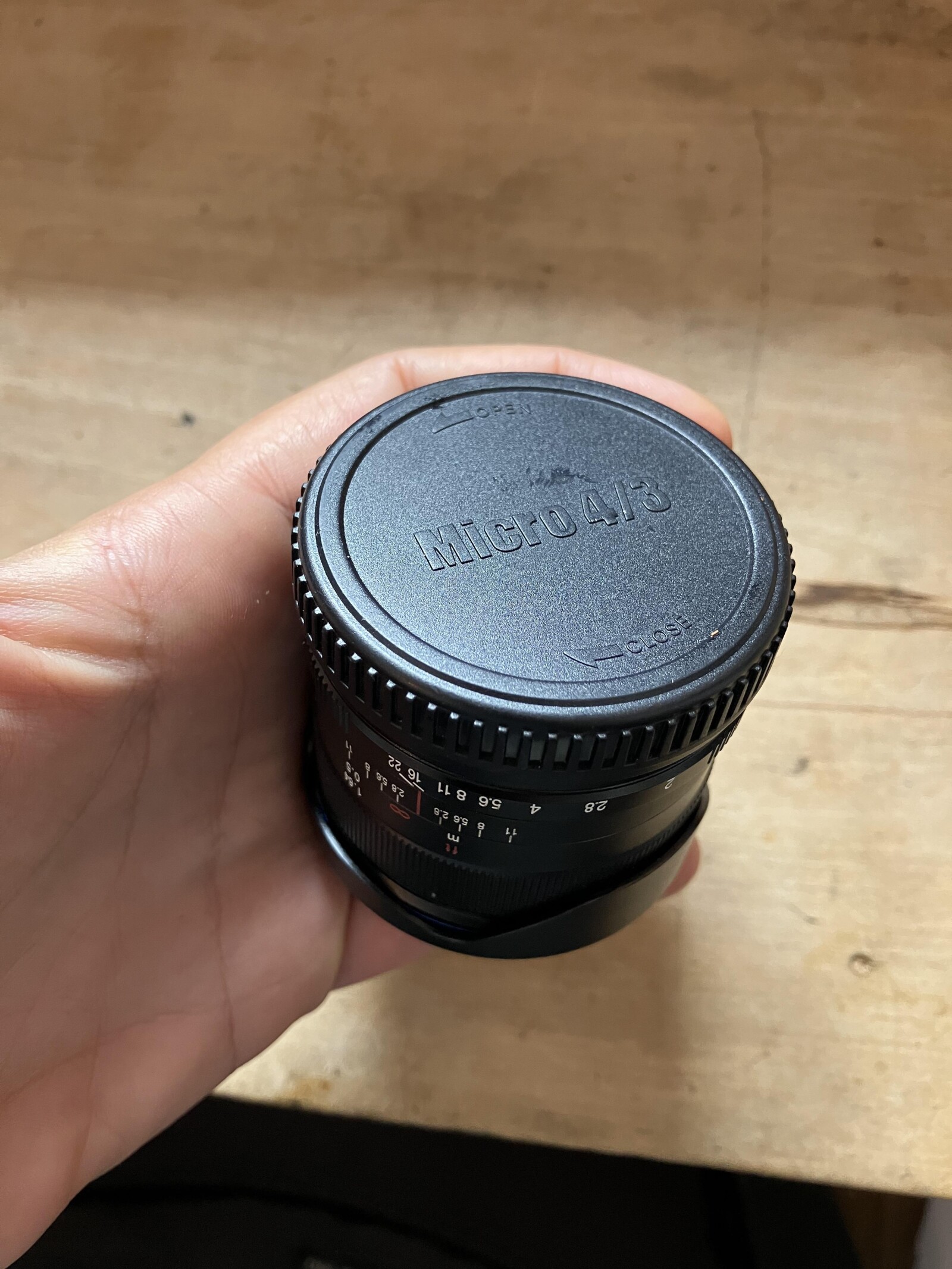 Objectif 7,5 mm F2 - Monture Micro 4/3 - État neuf - Photo 3 sur 5