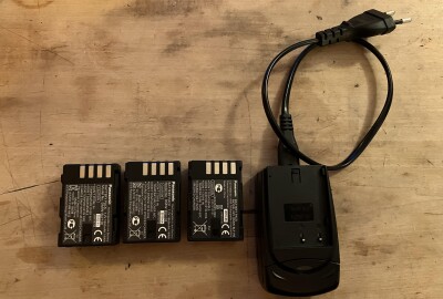 Location Pack Gh5 + Métabones Ultra + 2 objectifs + Cage SmallRig + cartes sd et batteries