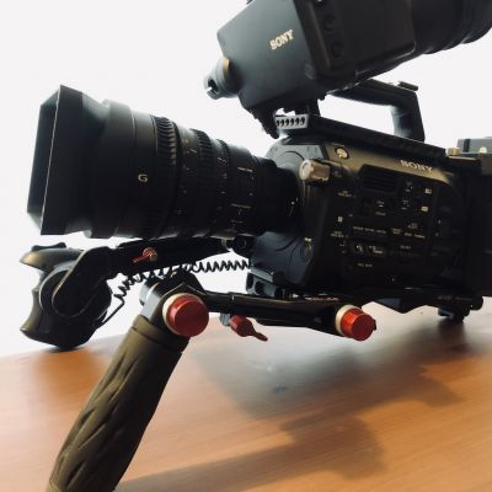 Sony FS7 - Kit de tournage complet - Photo 1 sur 5