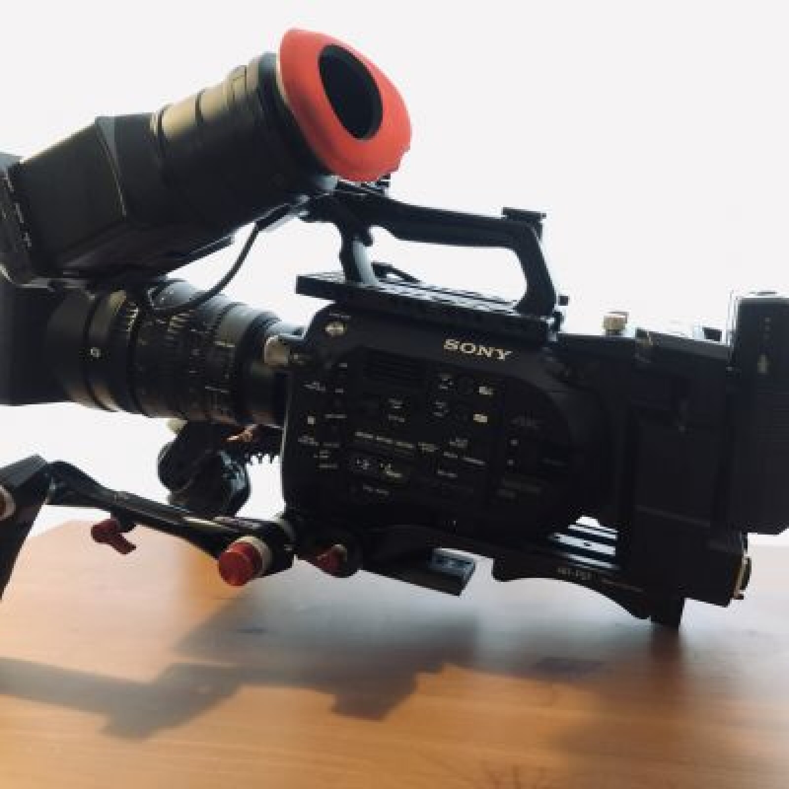 Sony FS7 - Kit de tournage complet - Photo 2 sur 5
