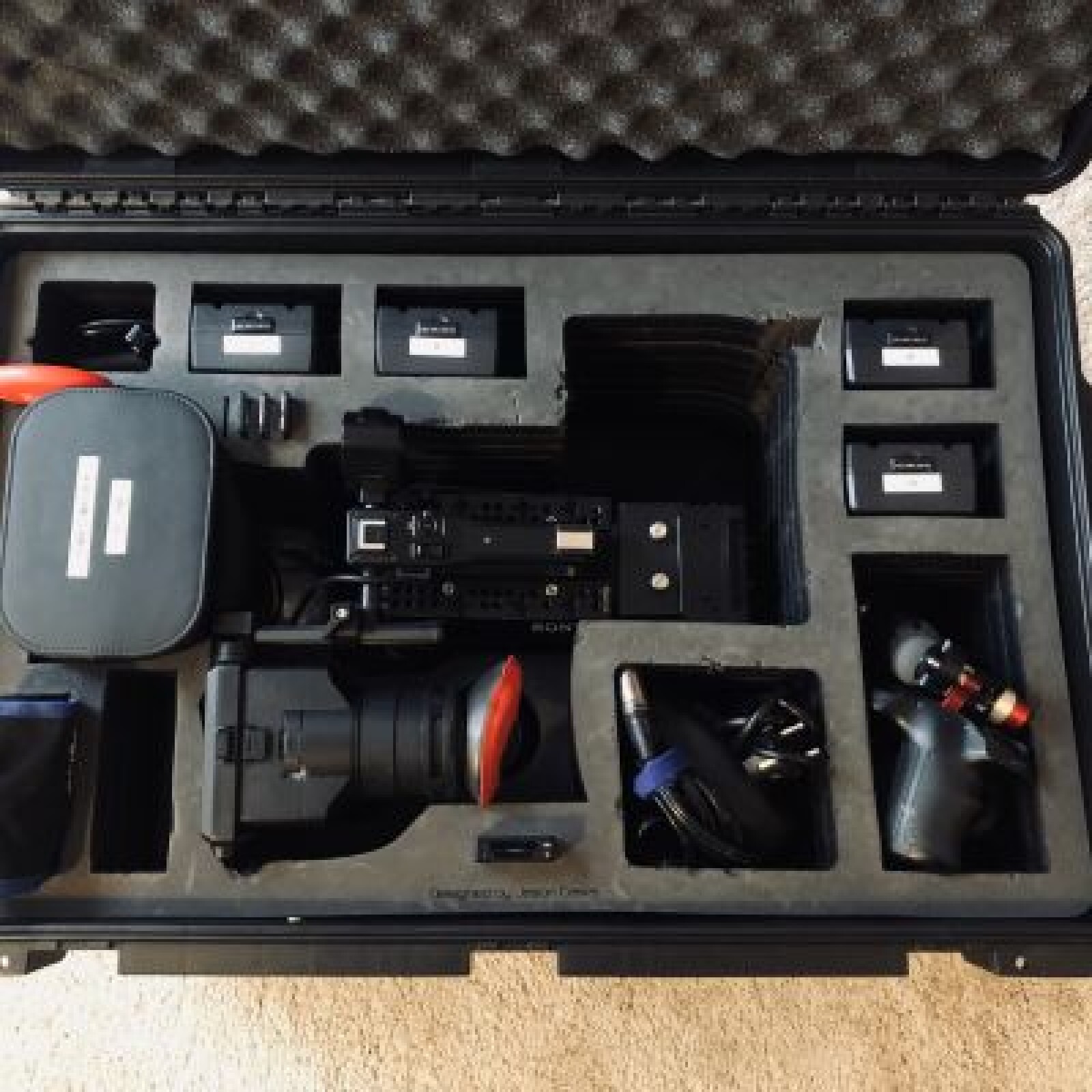 Sony FS7 - Kit de tournage complet - Photo 3 sur 5