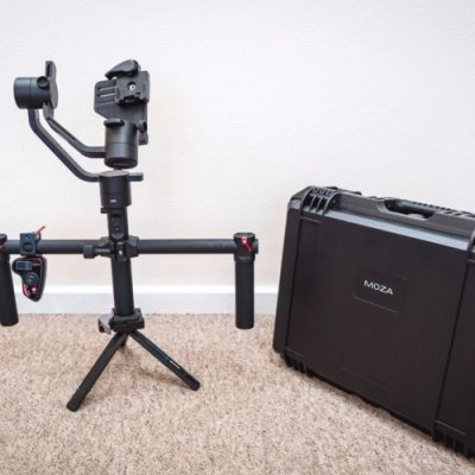 STABILISATEUR MOZA AIR 3,2 KG COMPLET - Photo 1 sur 2