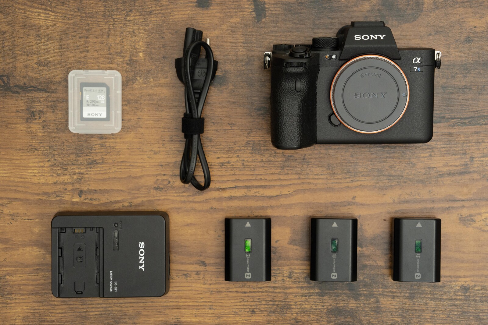 KIT SONY ALPHA 7S III AVEC OPTIQUE ET STABILISATEUR - Photo 1 sur 3