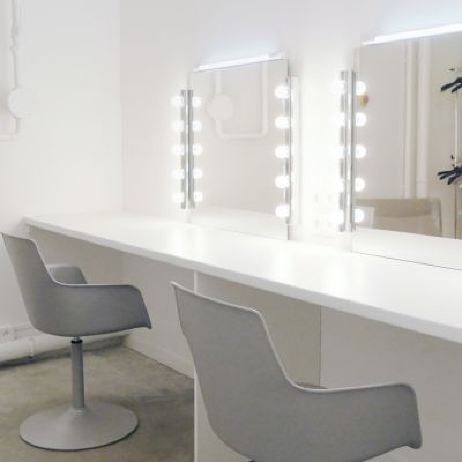 Studio 300m2 - Cyclo 3 faces - Photo 2 sur 5