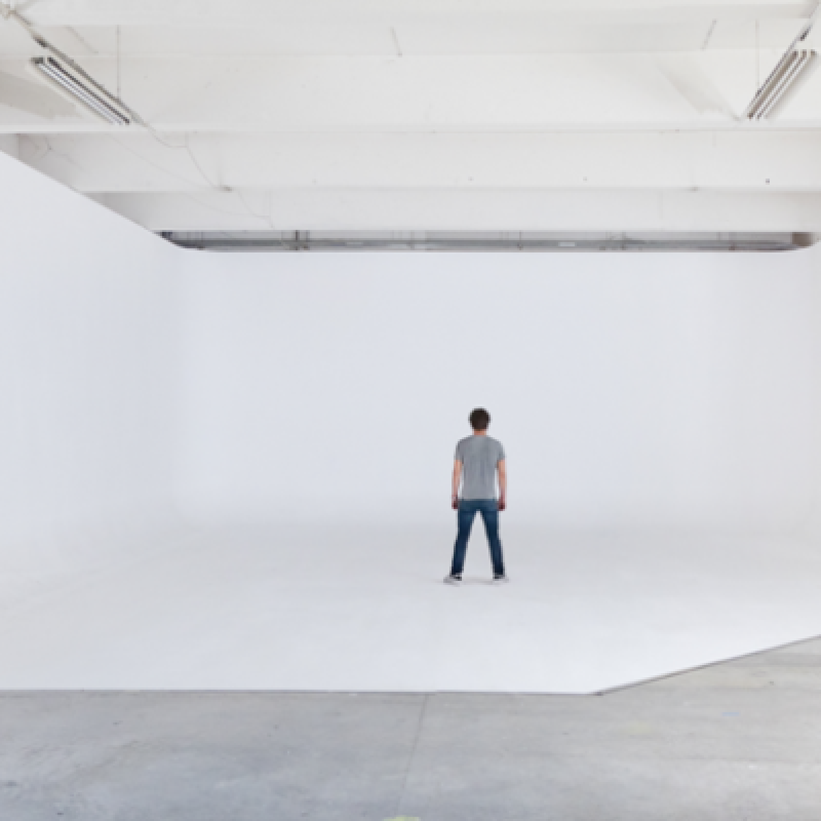 Studio 300m2 - Cyclo 3 faces - Photo 1 sur 5