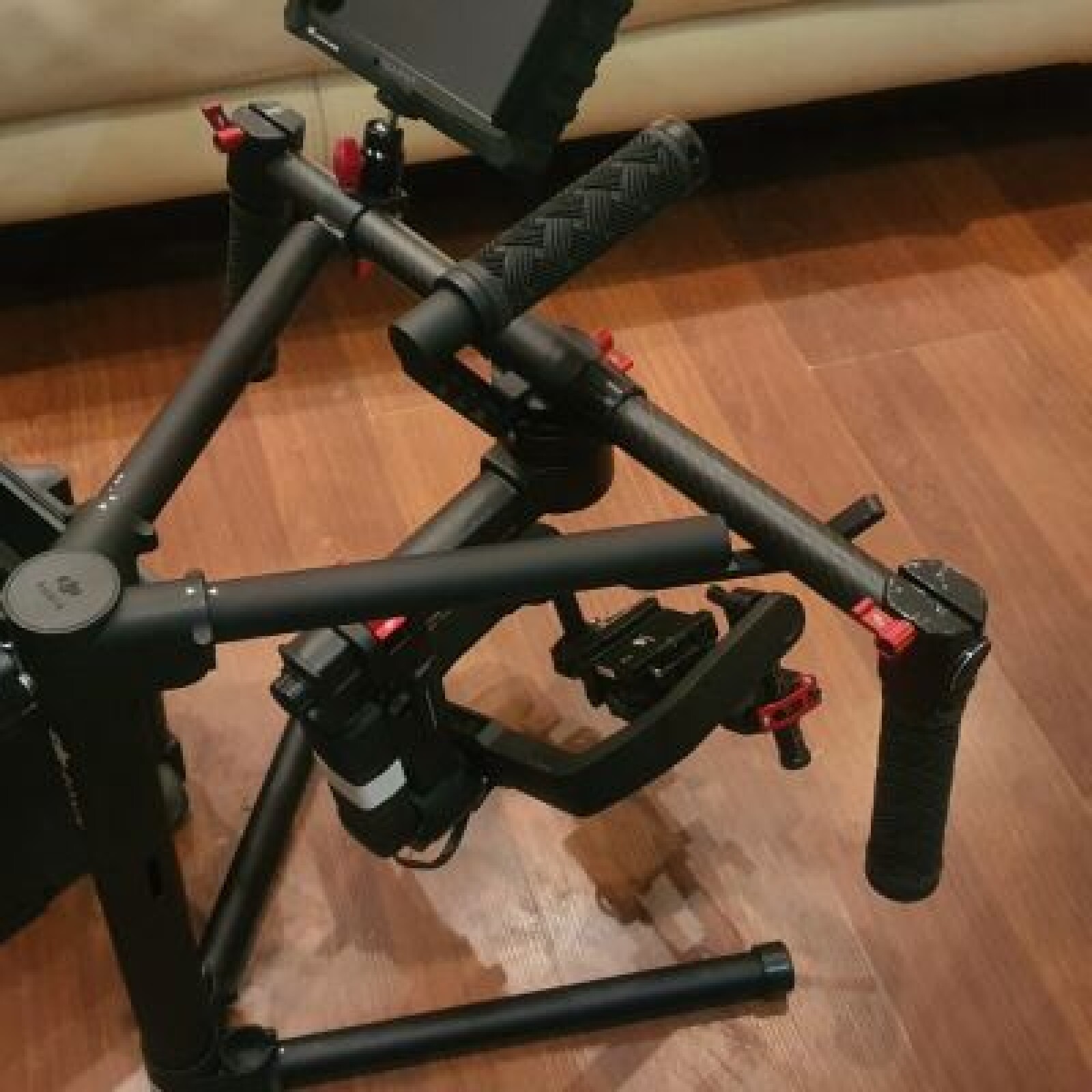 DJI Ronin M + Moniteur (Liliput A7s) - Photo 3 sur 3