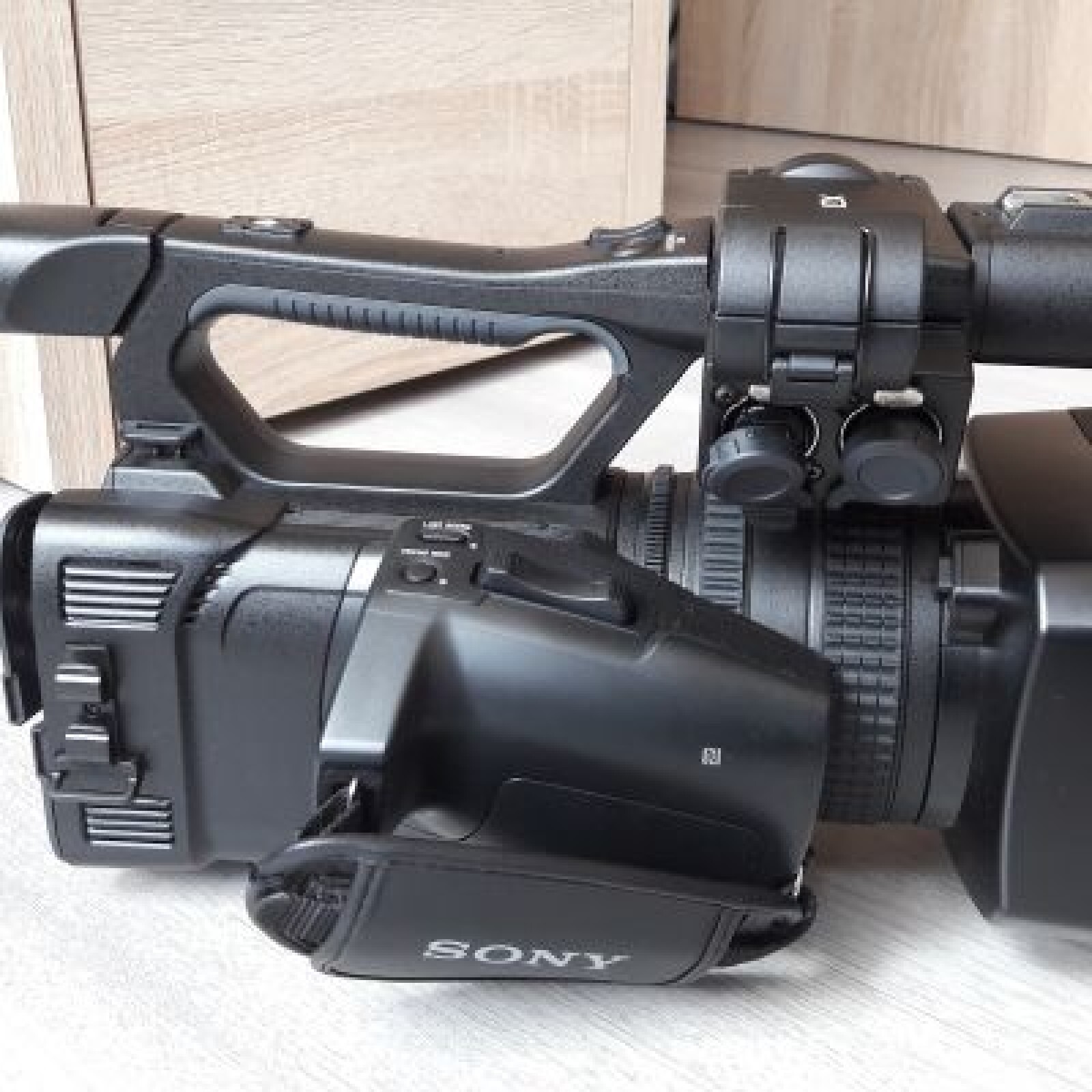 Caméra 4K / Full HD - SONY PXW-Z150 - Photo 3 sur 5