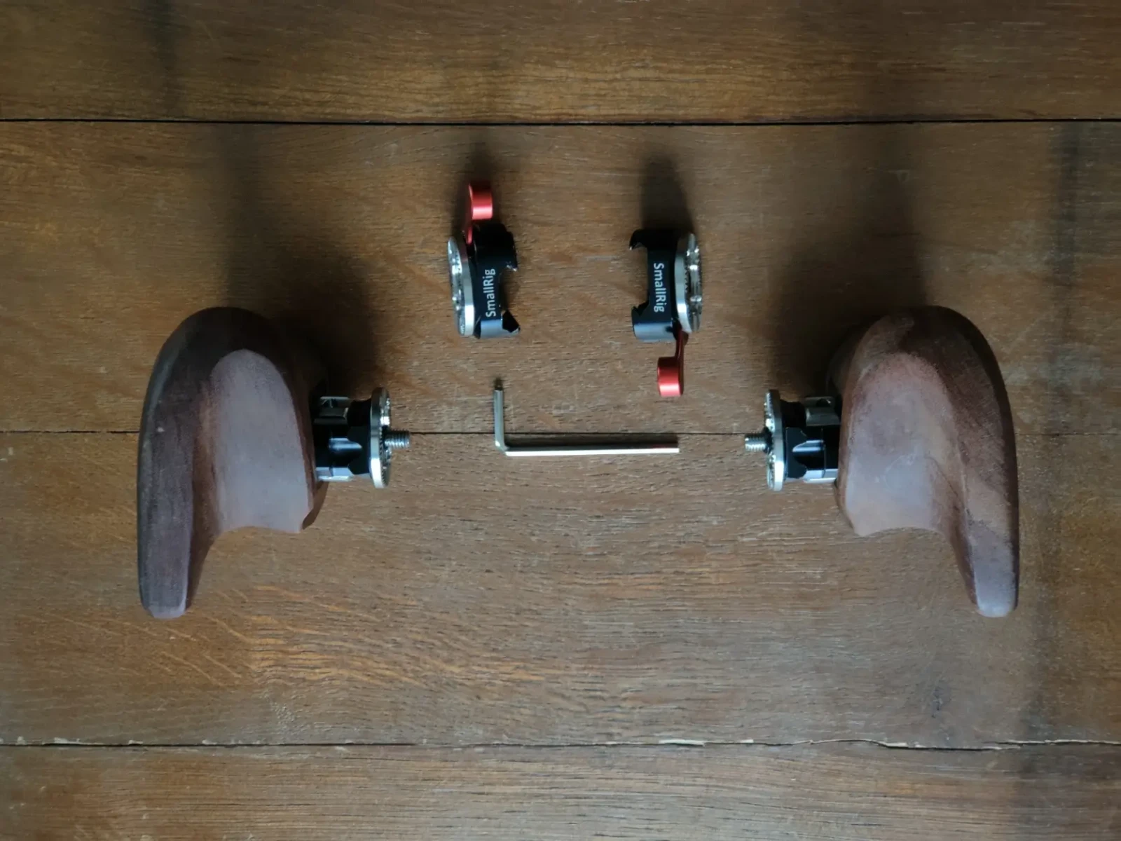 Smallrig Poignées en bois Arri Rosette 1891 - Photo 2 sur 2