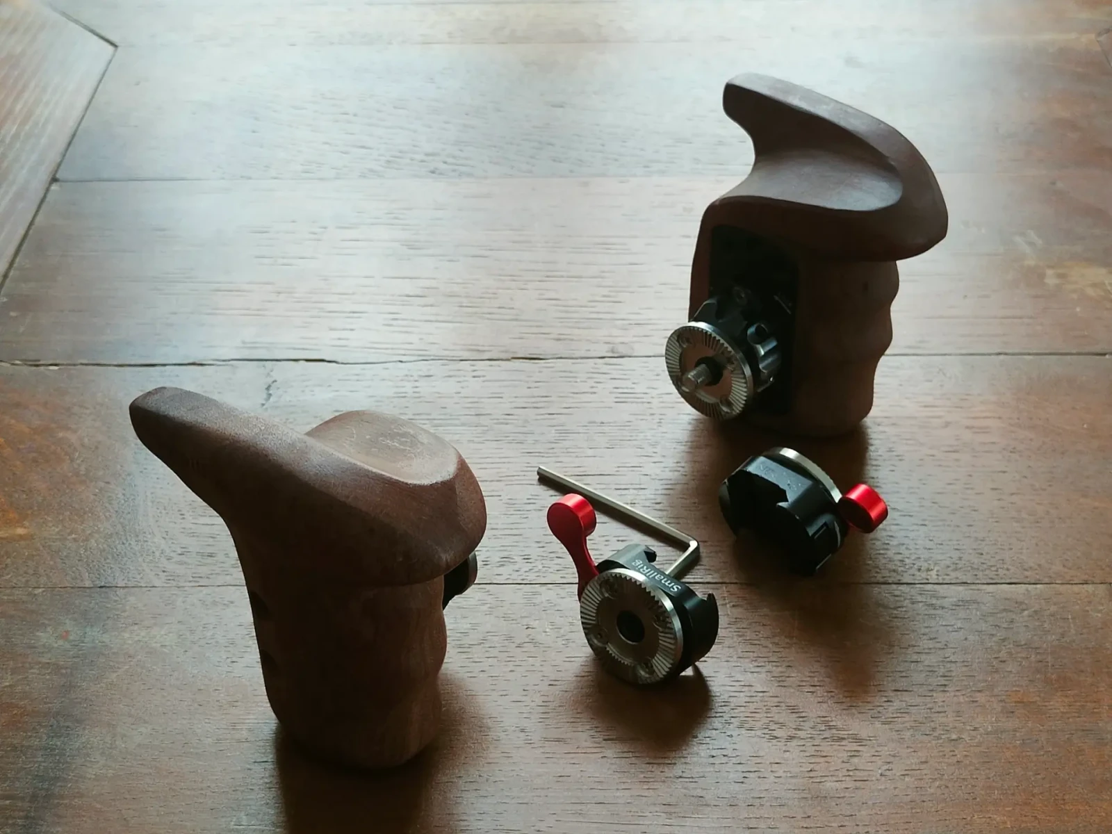 Smallrig Poignées en bois Arri Rosette 1891 - Photo 1 sur 2