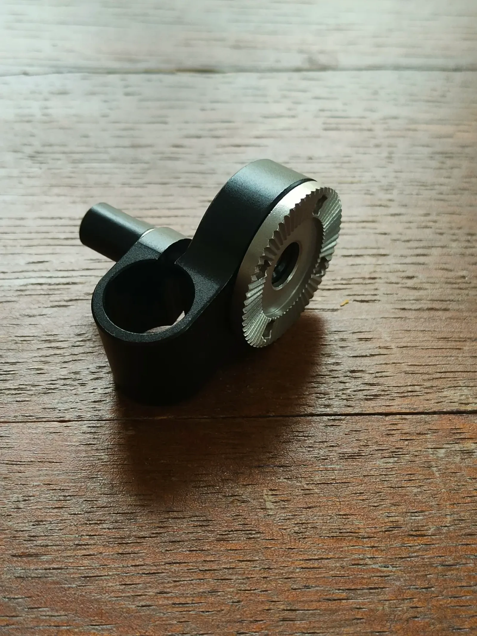 Niceyrig 15 mm Rail Rod Clamp et Rosette Arri Standard - Photo 2 sur 2
