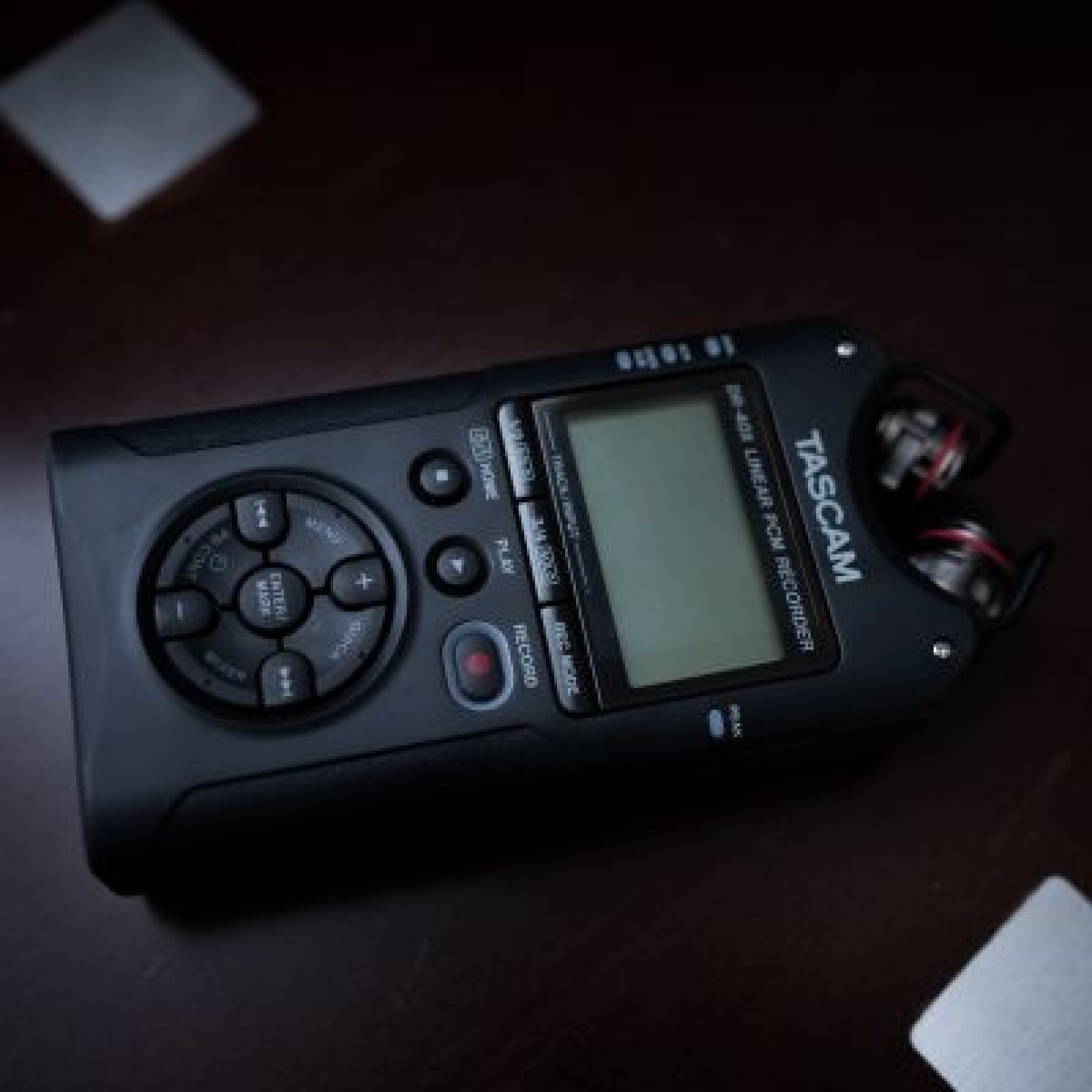 Tascam DR-40X / enregistreur son 4 pistes, 2 entrée, micro stéréo - Photo 4 sur 5