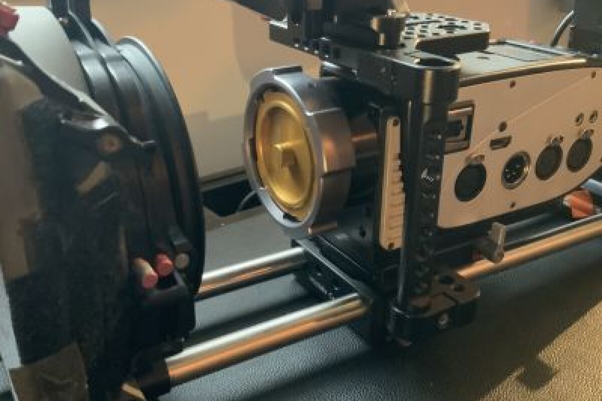 Location Digital Bolex D16 (couleur) / monture PL / capteur SUPER16 / avec accessoires - Lightyshare