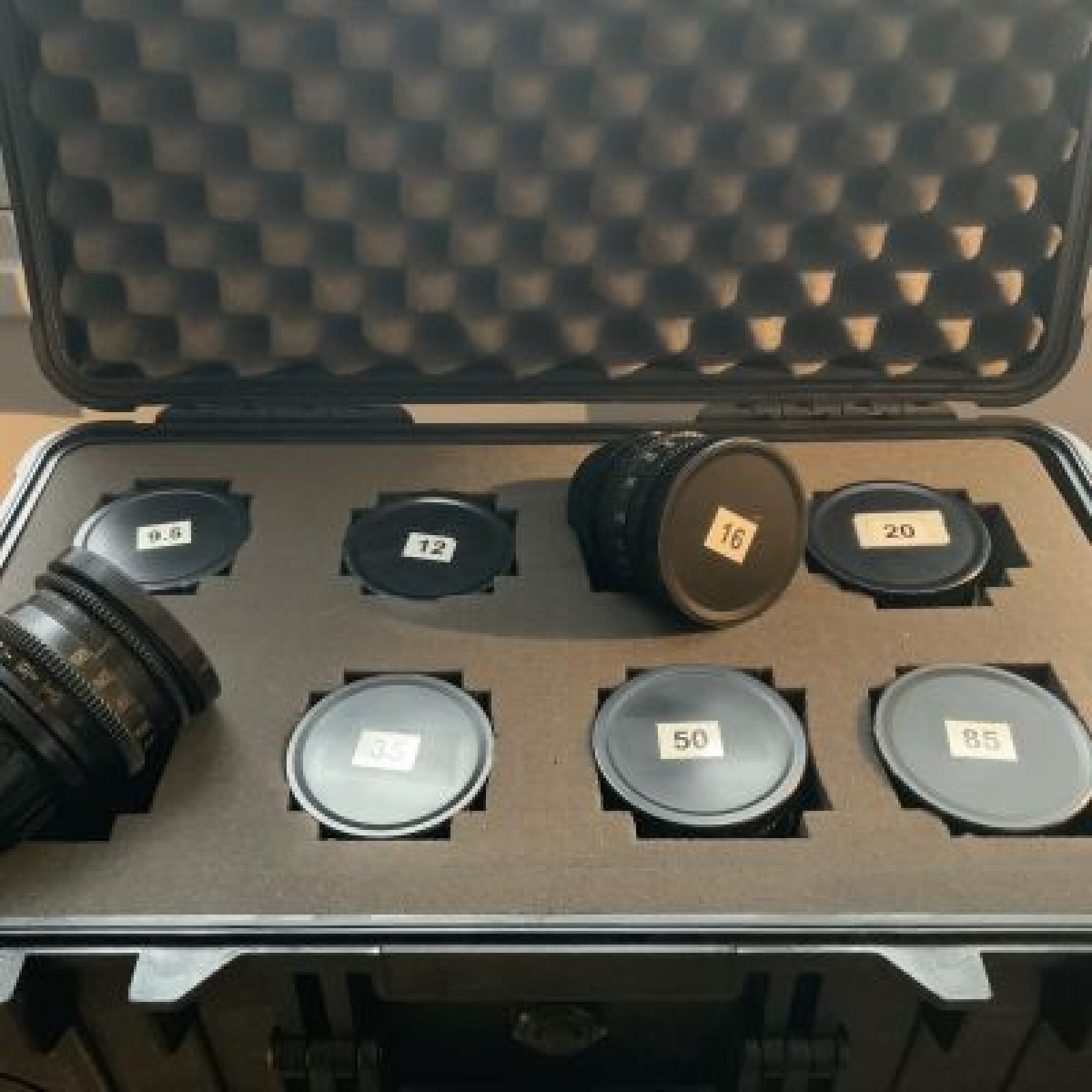 Série d'optique SUPER16 T1.3 Elite - Photo 1 sur 4