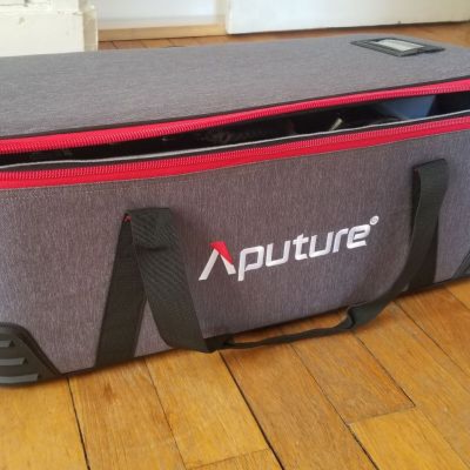 Aputure 300D mark II - Photo 3 sur 3