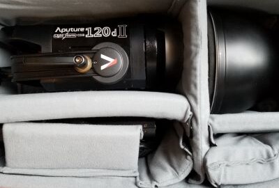 Location Aputure Lightstorm 120D II