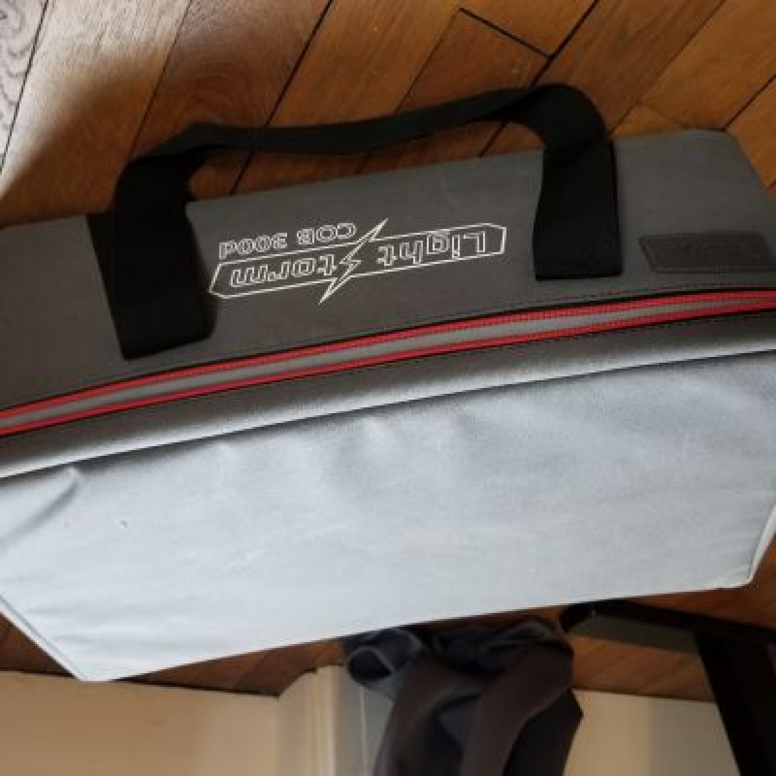 Aputure Lightstorm 300D - Photo 2 sur 5