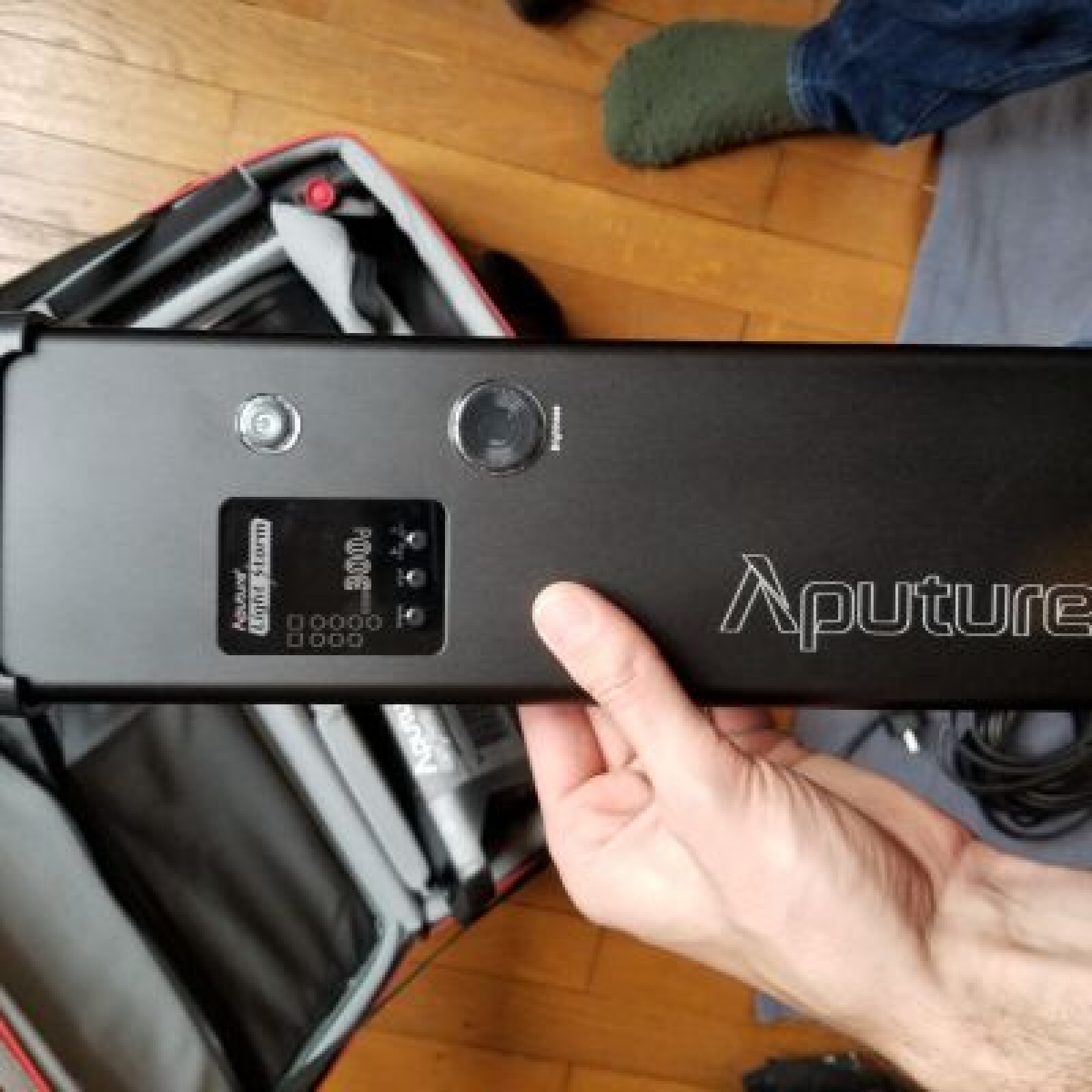 Aputure Lightstorm 300D - Photo 4 sur 5