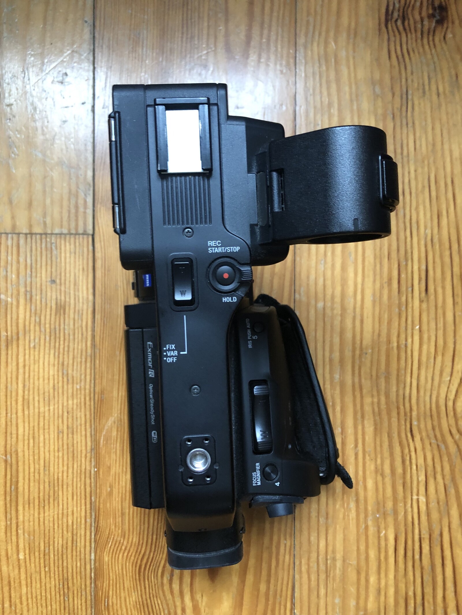 Sony PXW-Z150 - Photo 3 sur 3