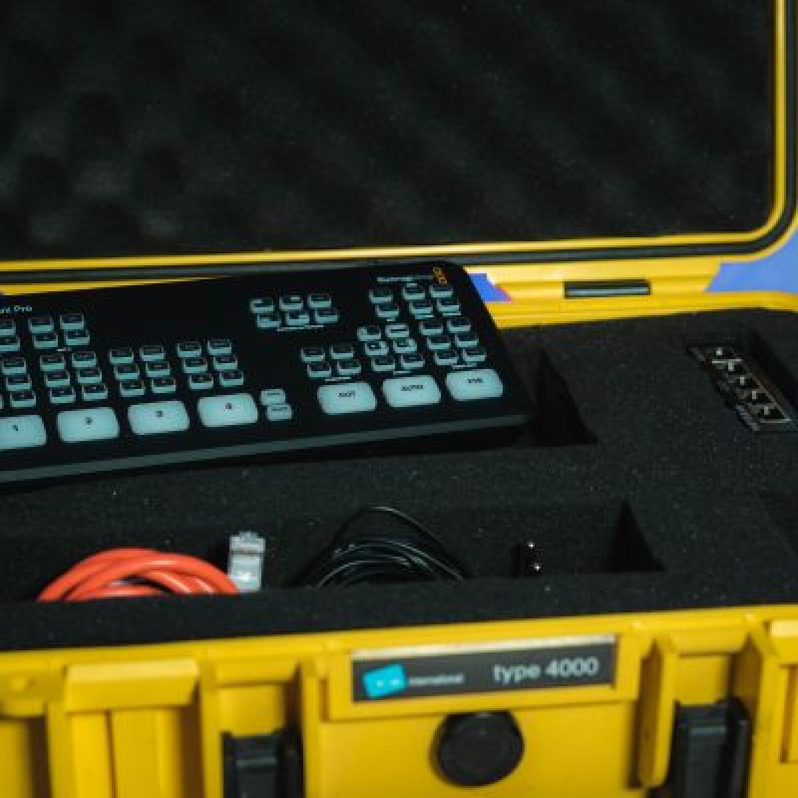 Mélangeur ATEM Mini Pro - BlackMagic - Photo 2 sur 2