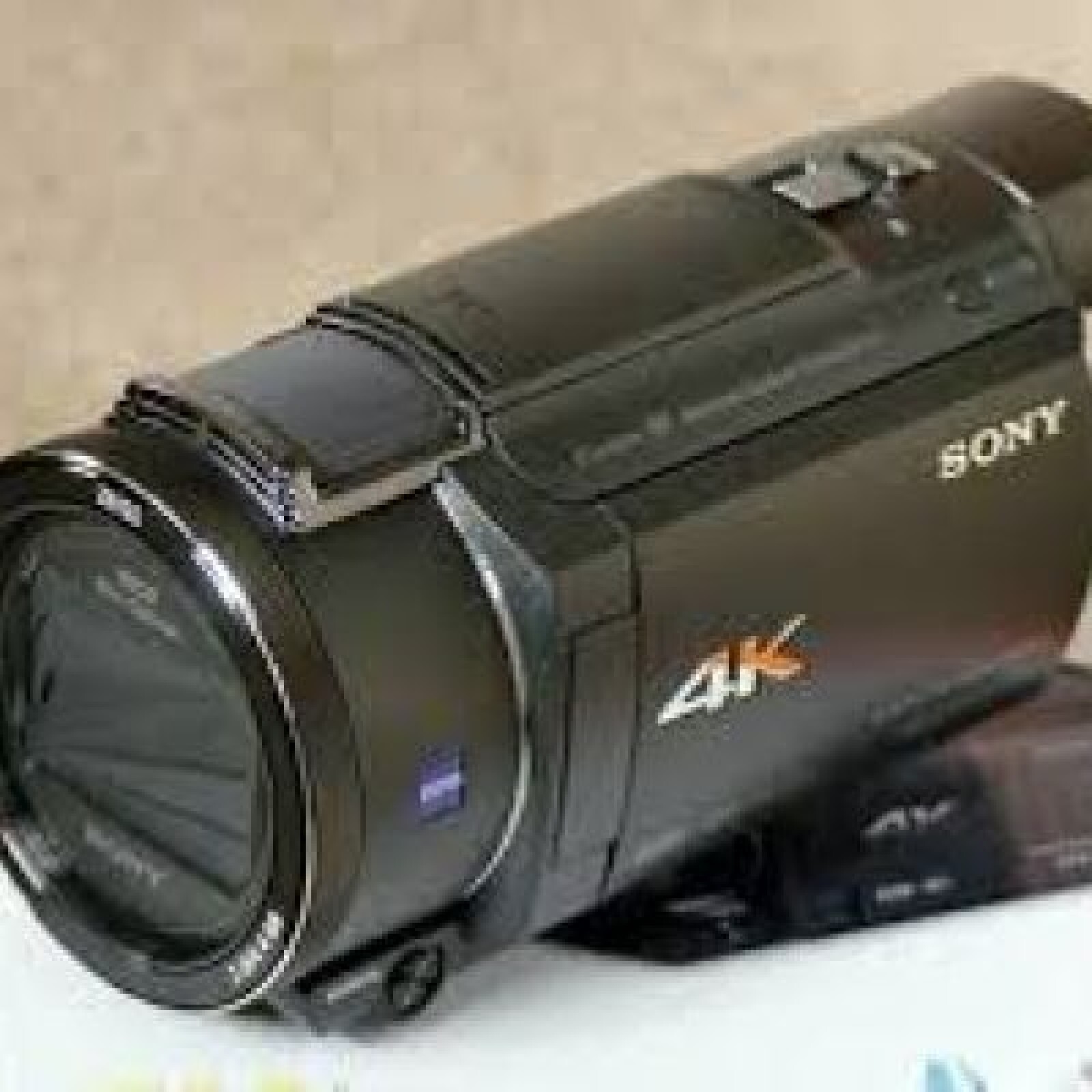 Caméscope Sony FDR AX-53 - Photo 1 sur 1