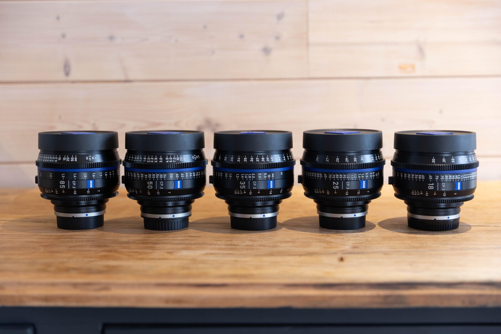 Zeiss CP.3 25mm T2,1 EF - Photo 2 sur 3