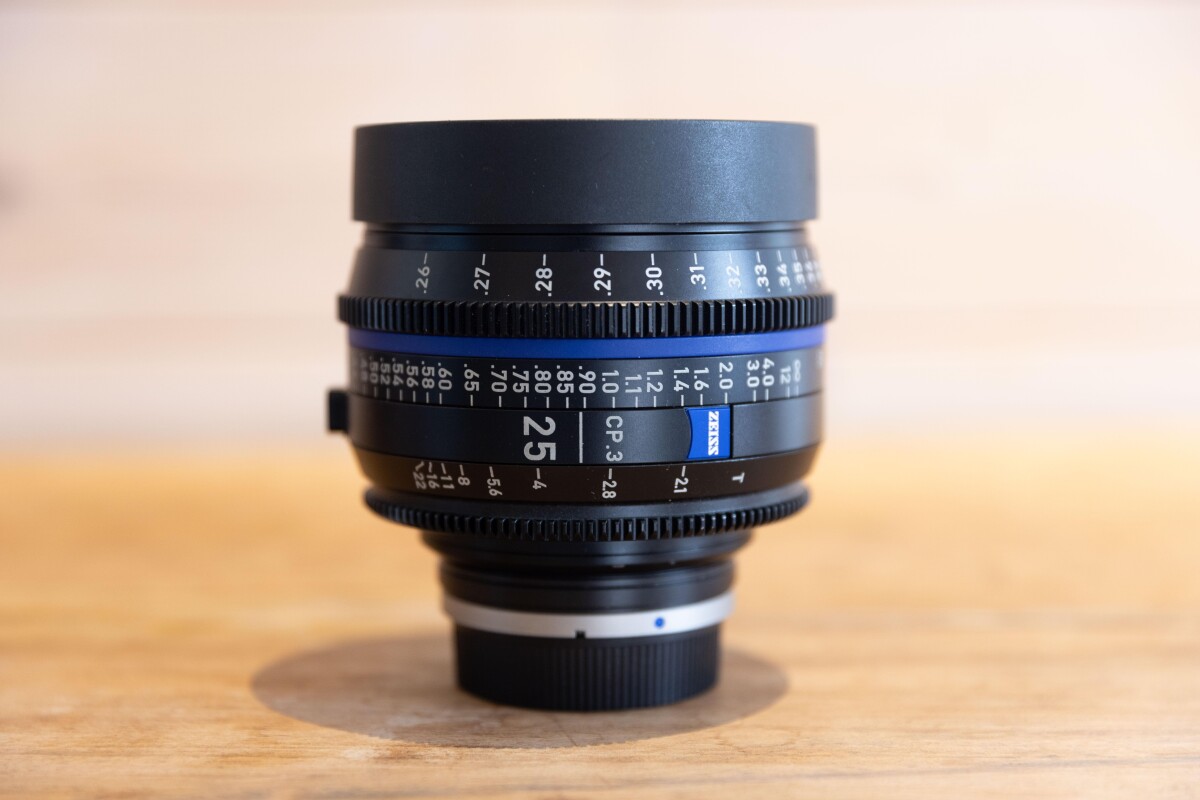 Location Zeiss CP.3 25mm T2,1 EF - Lightyshare