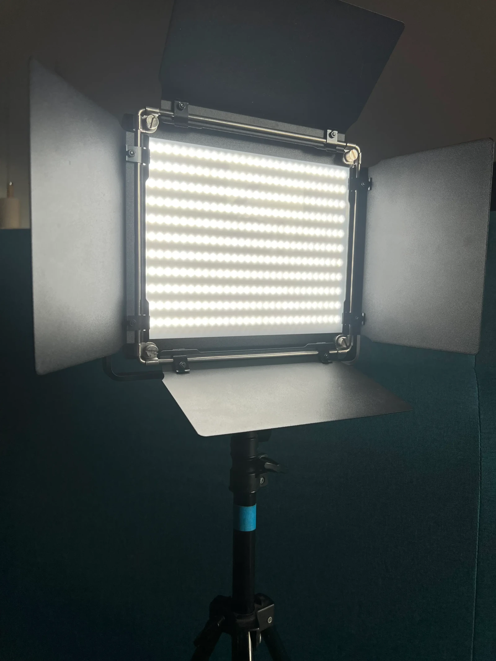 Neewer Panneau LED 660 Bi Couleur - Photo 1 sur 1