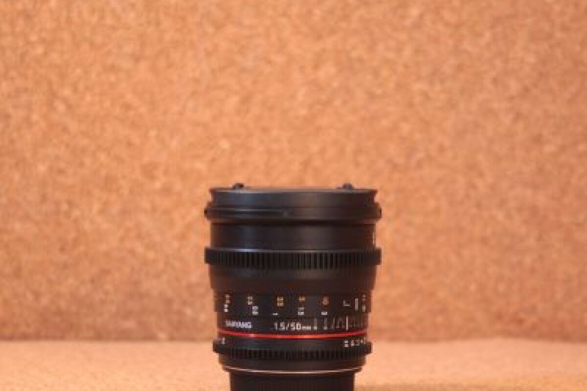 Location Objectif vidéo 50mm Samyang - Lightyshare