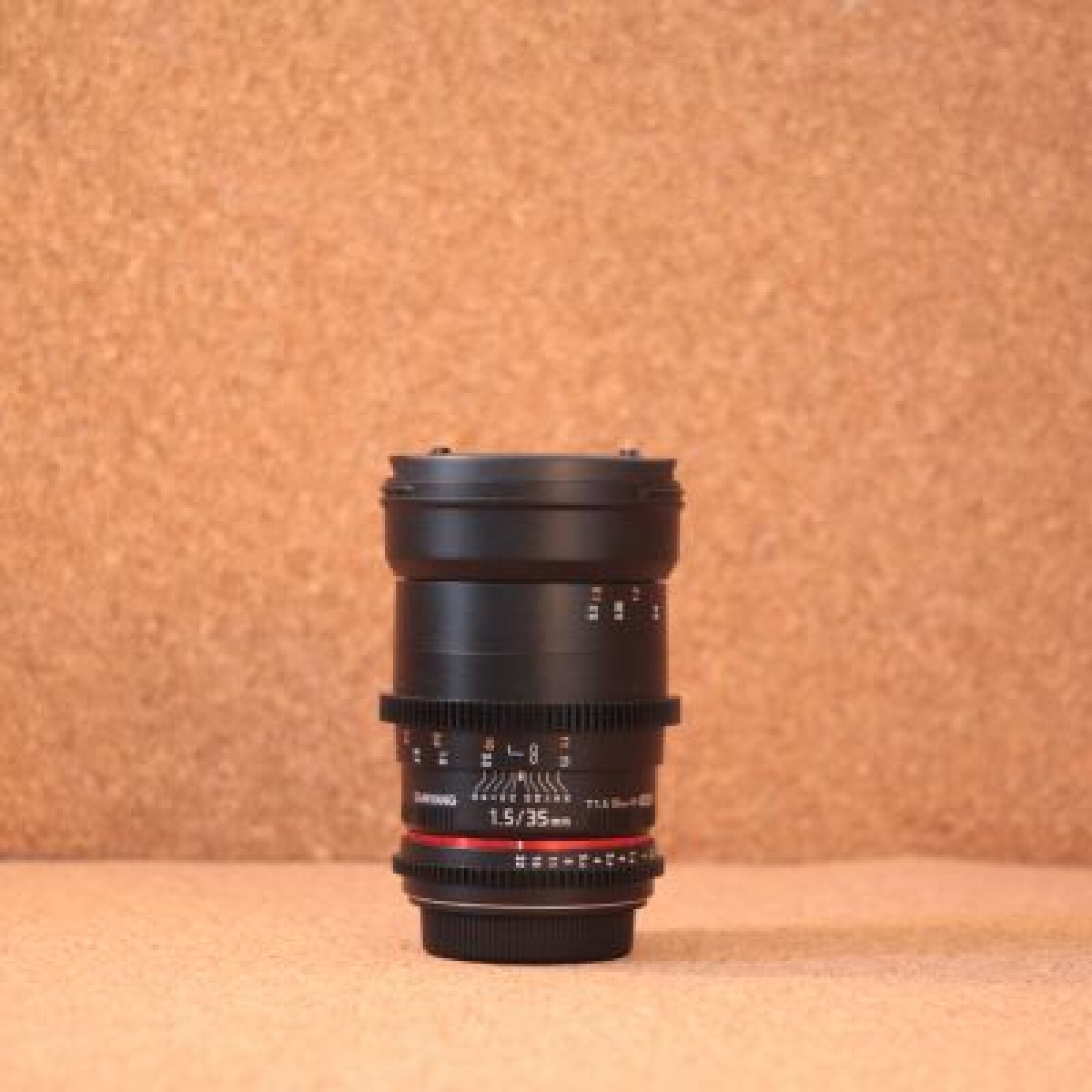 Objectif vidéo 35mm Samyang - Photo 1 sur 1