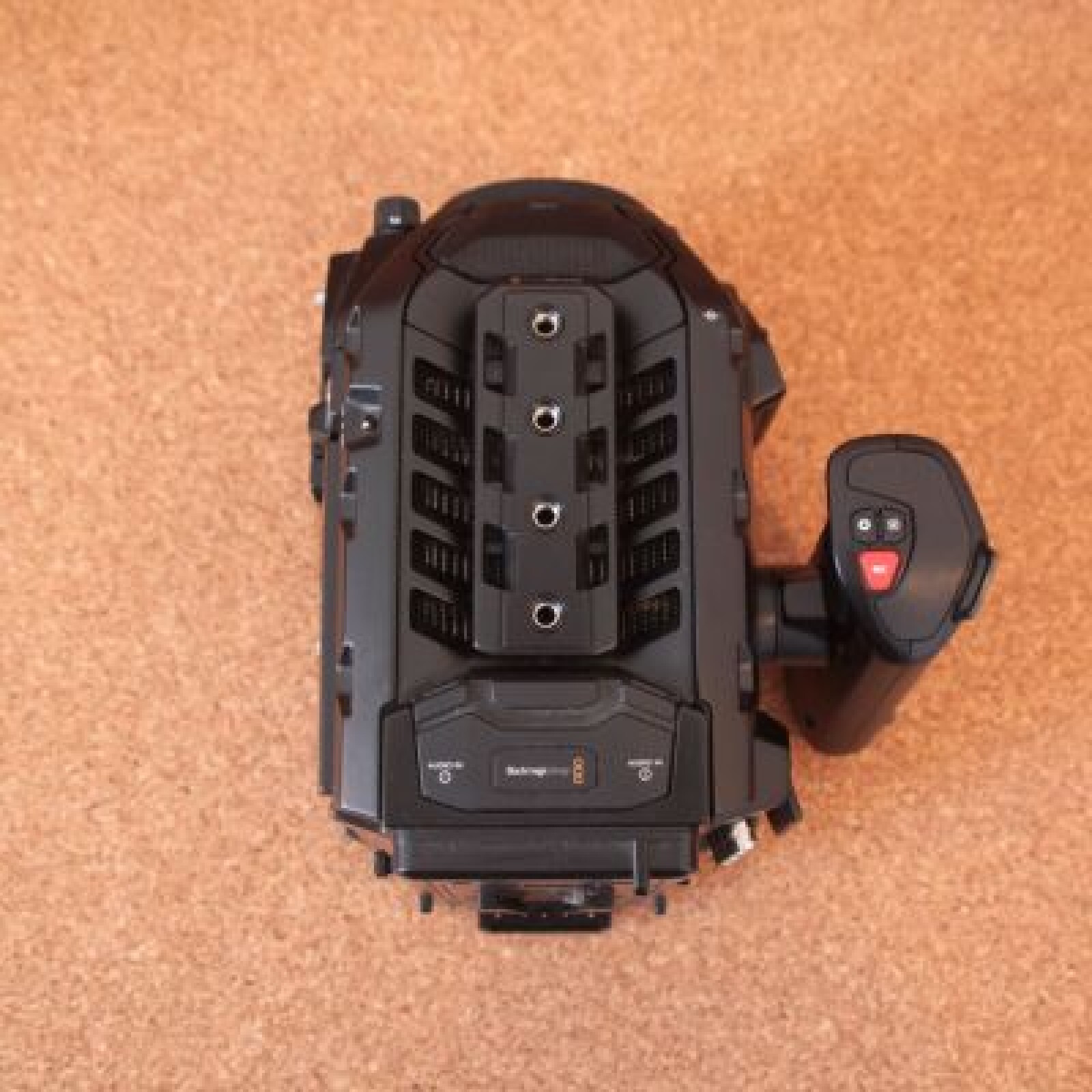 BLACKMAGIC URSA (monture EF ou PL) - Photo 4 sur 5