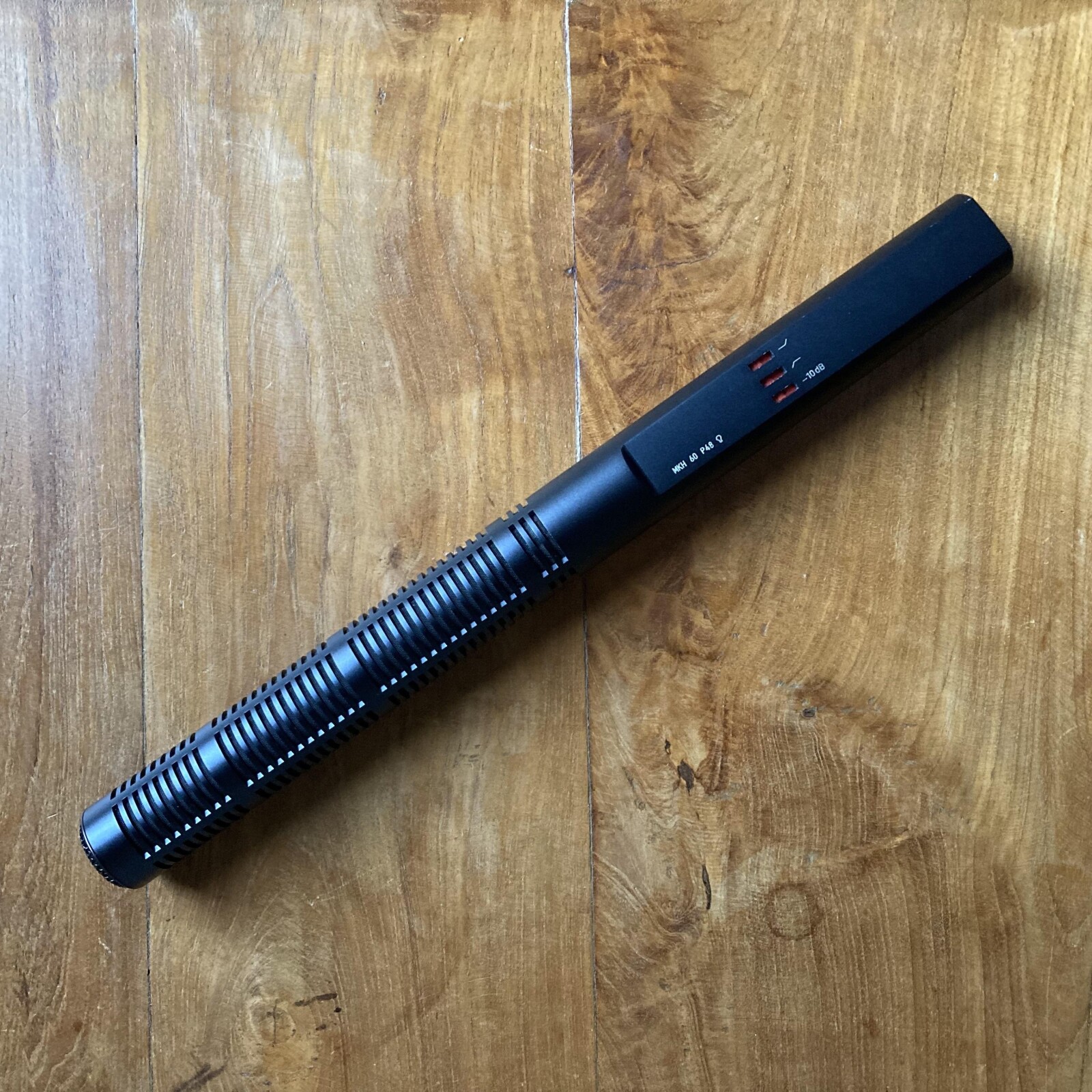 Micro supercardioïde Sennheiser MKH60 - Photo 1 sur 3