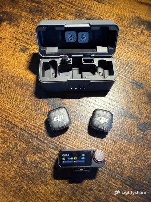 Location DJI Mic 3 (2 TX + 1 RX + Charging Case)