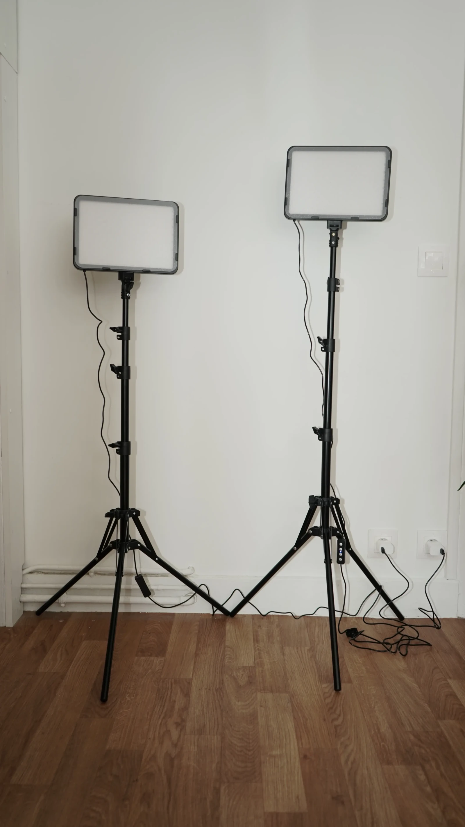 Unicucp Lot de 2 Panneaux LED Studio (U-NP) - Photo 1 sur 5