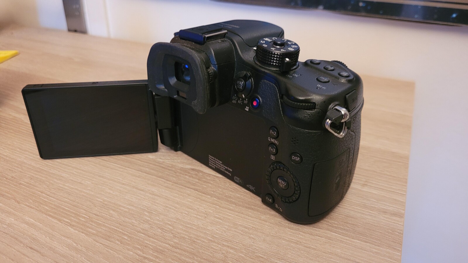 pack panasonic gh4r - 12-60mm f3.5 + 14mm f2.5 + sigma 16mm f1.8, 2 batteries et 1 carte 64go - Photo 2 sur 5