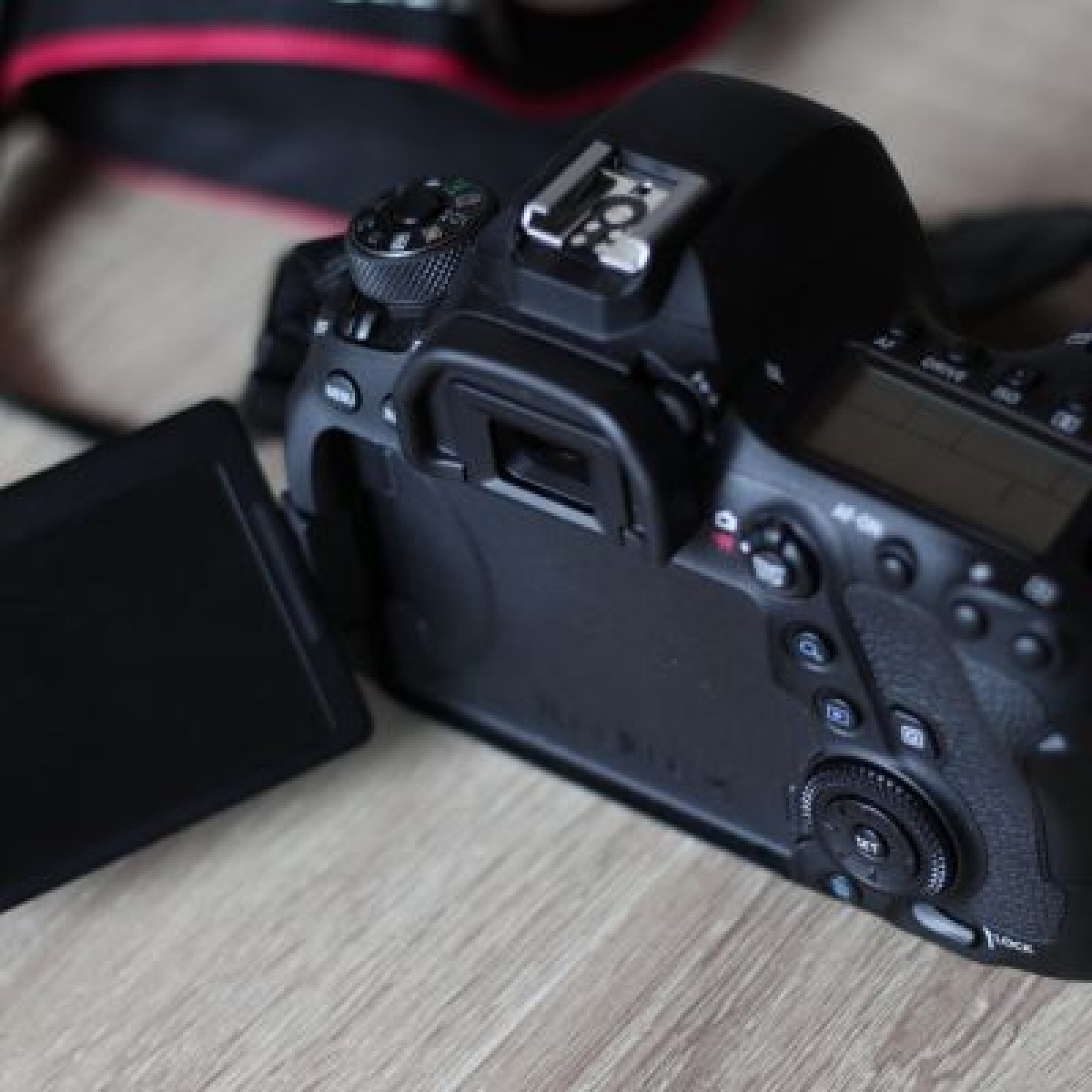 Canon EOs 6d Mark II boitier reflex full frame - Photo 4 sur 4