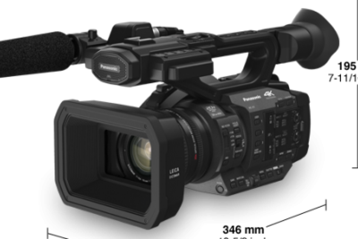 Location Panasonic Caméra professionnelle 4K HC-X1 + trépieds + 2 batteries + Double Chargeur Panasonic  + une mallette rigide. - Lightyshare