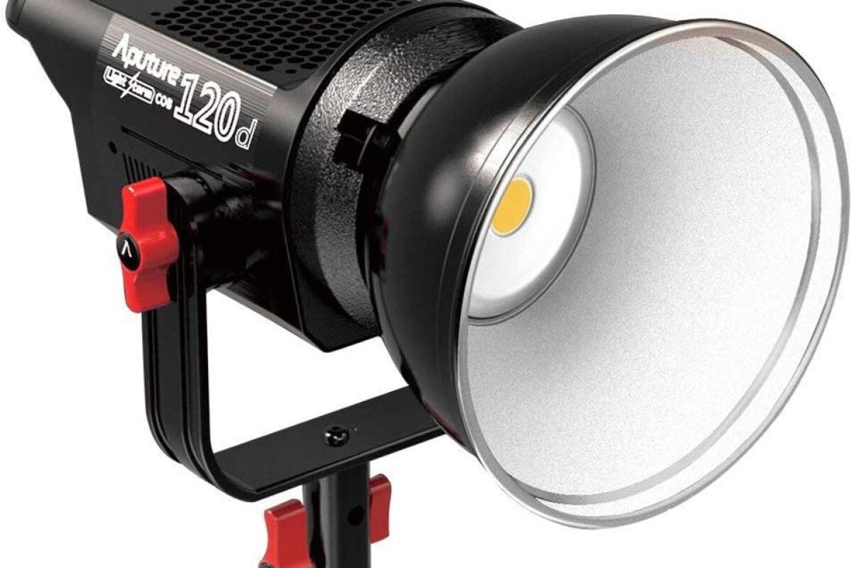 Location Aputure COB120D avec batteries et accessoires - Lightyshare