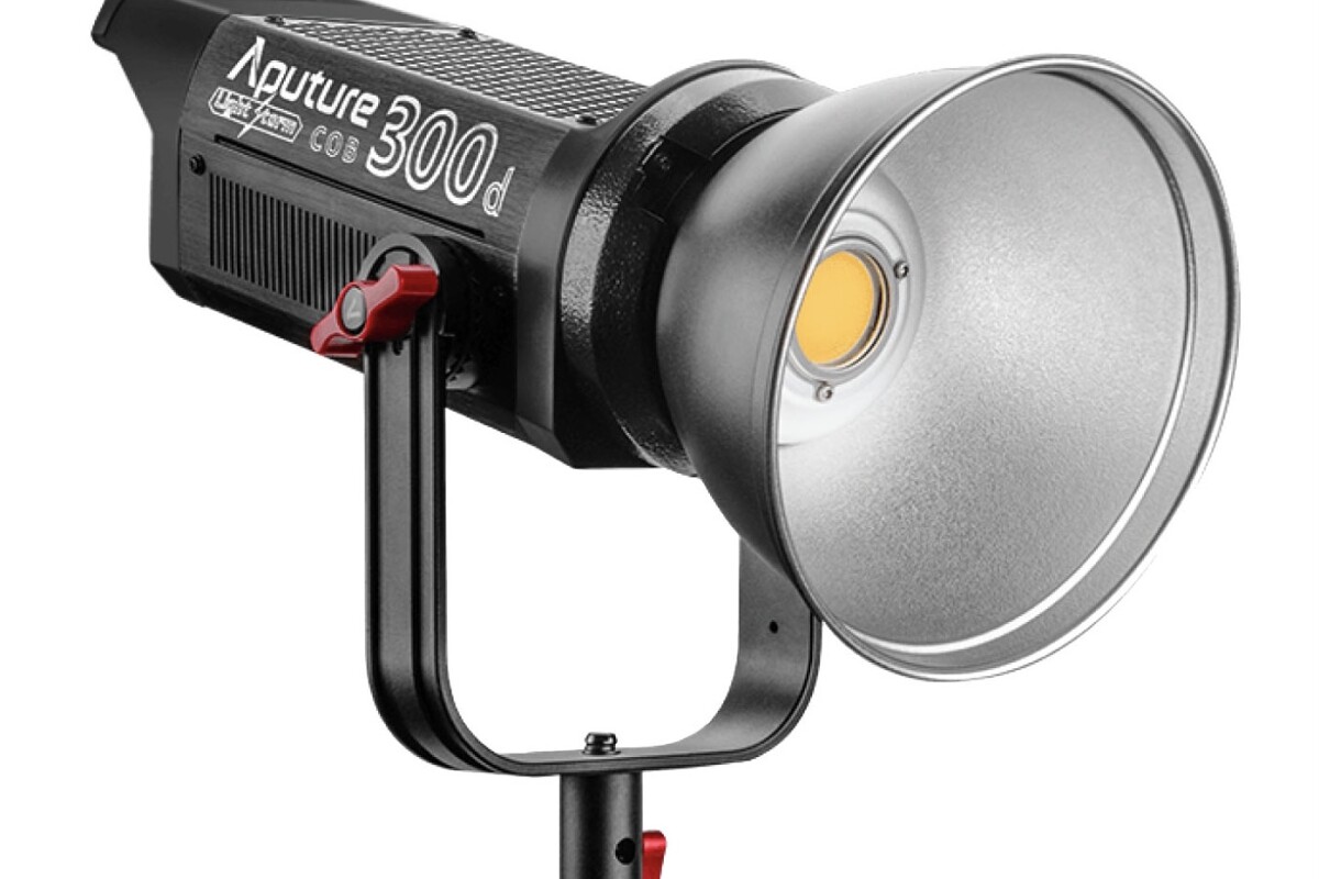 Location Aputure COB300D avec batteries et accessoires - Lightyshare