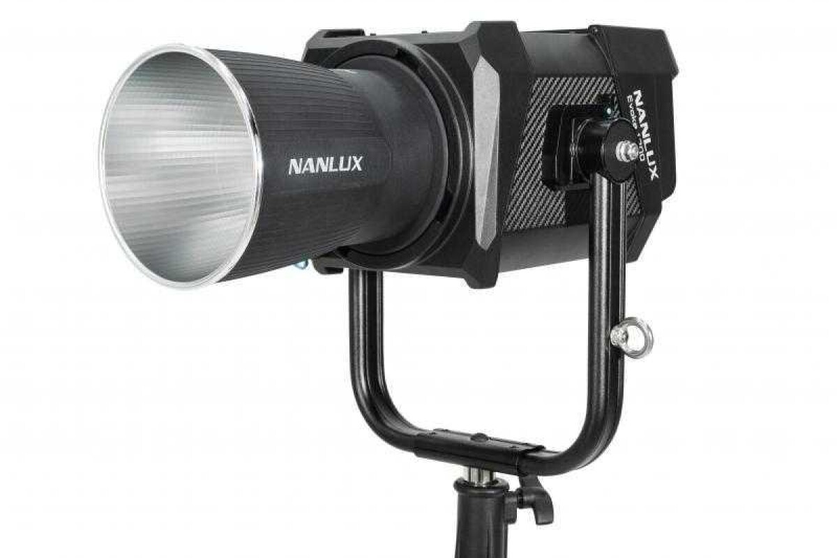 Location Nanlux Evoke 1200 - Lightyshare