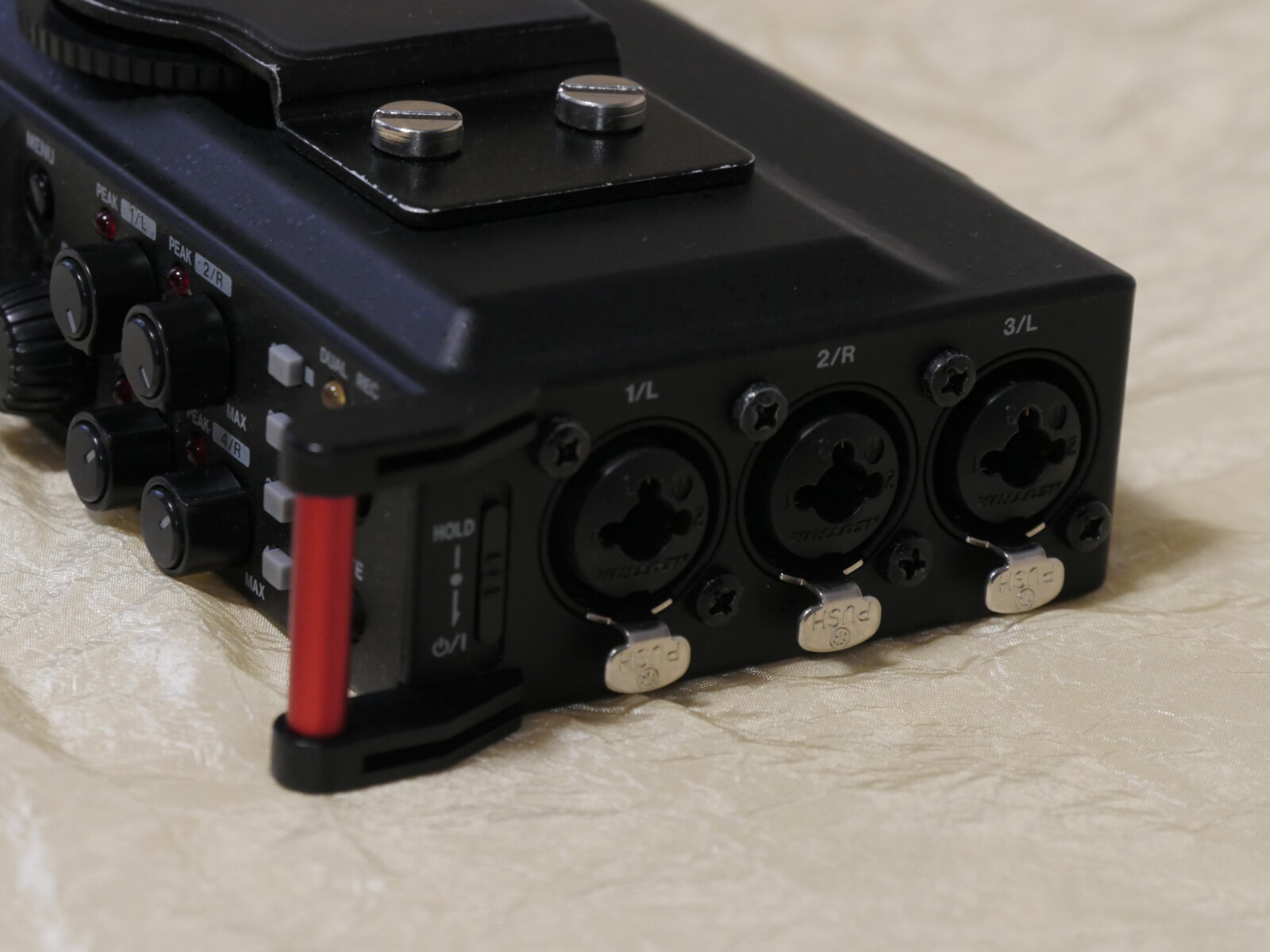 Enregistreur TASCAM DR-70D 4 pistes XLR/Jack - Photo 3 sur 4