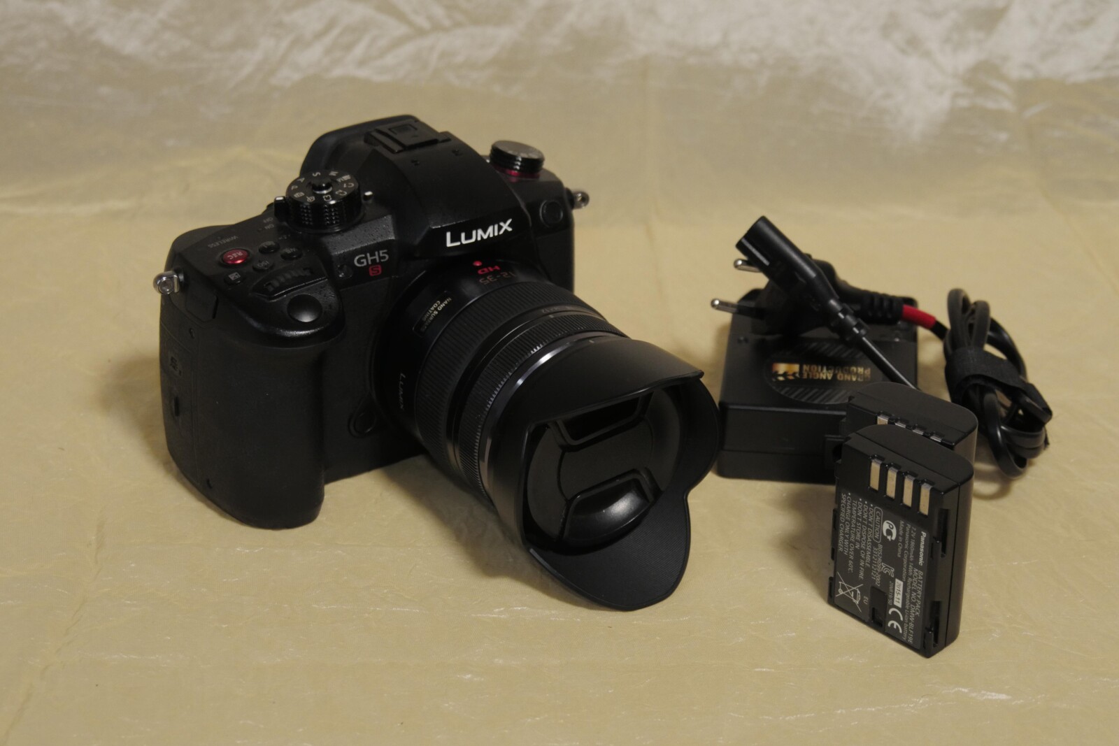 GH4 + objectif +SD + batteries et chargeur - Photo 6 sur 6