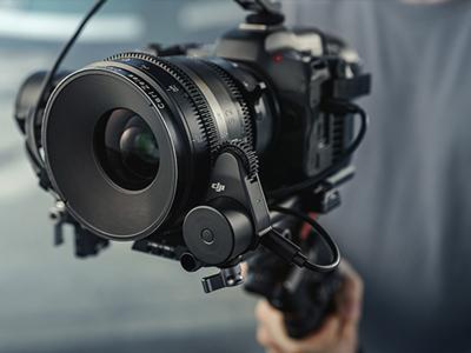 DJI RS3 Pro Combo - Photo 5 sur 9