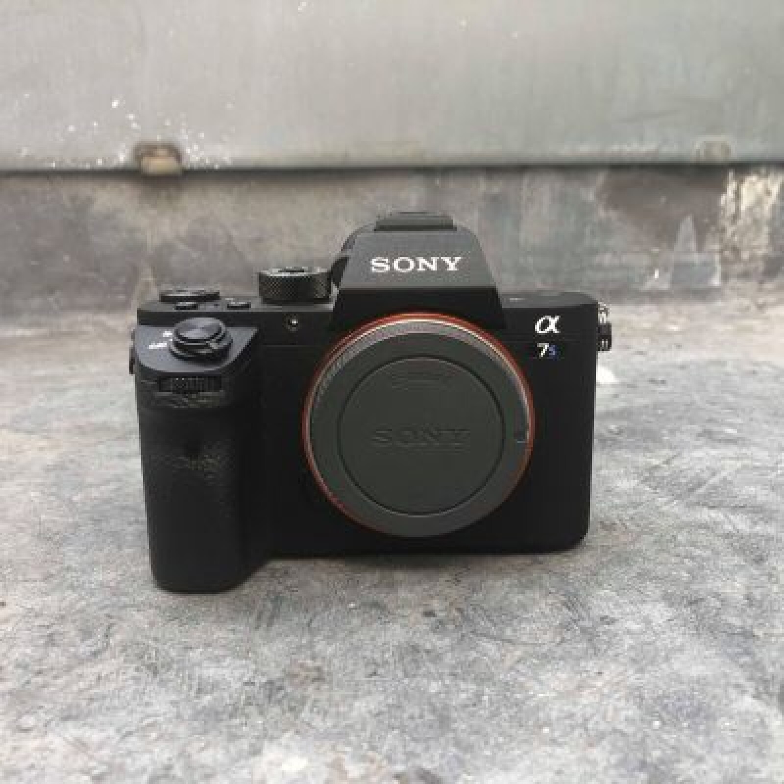 Sony A7s II (boitier nu) + 4 batteries - Photo 1 sur 4