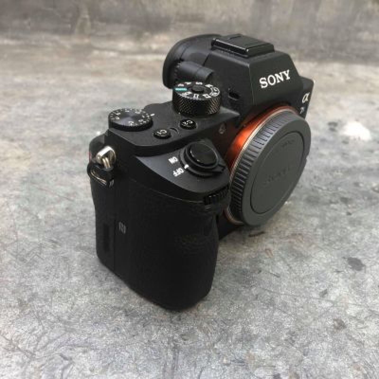 Sony A7s II (boitier nu) + 4 batteries - Photo 2 sur 4