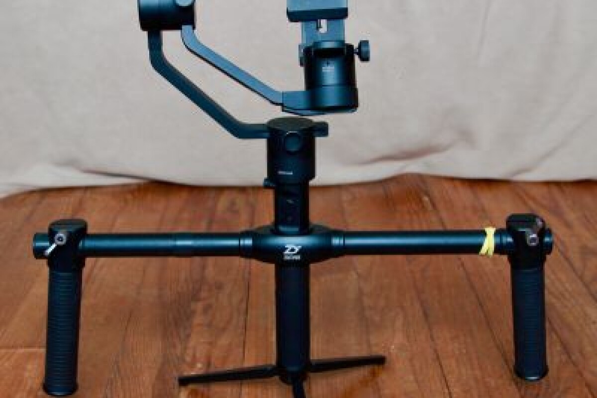 Location Gimbal MOZA AIR CROSS - Lightyshare