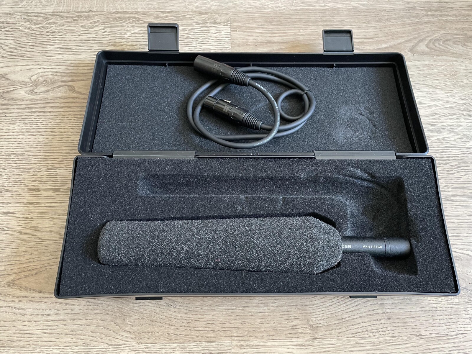 Micro Sennheiser MKH 416 P48 - Photo 2 sur 4