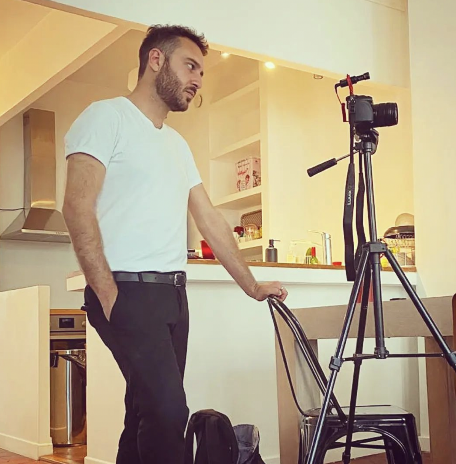 Location Panasonic GH5 (Kit 3 objectifs/2 batteries et une carte SD) - Photo 2 sur 2
