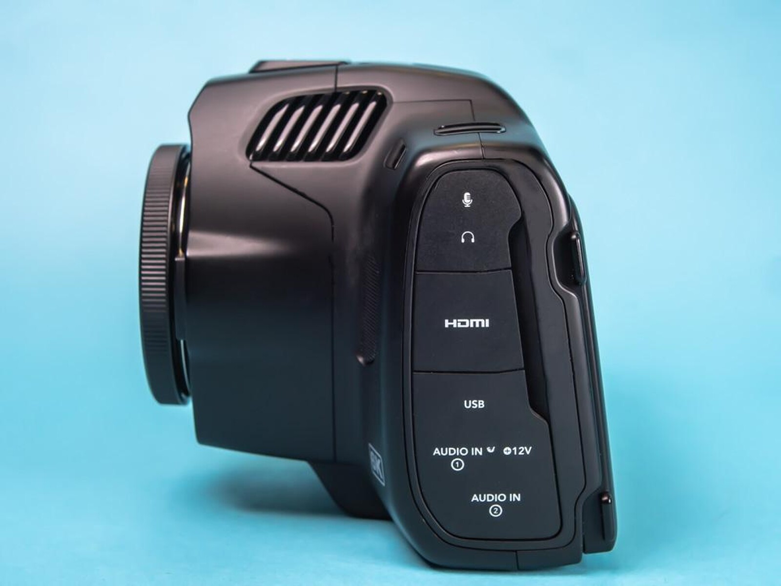 Blackmagic Pocket Cinema Camera 6K Pro - Photo 2 sur 3