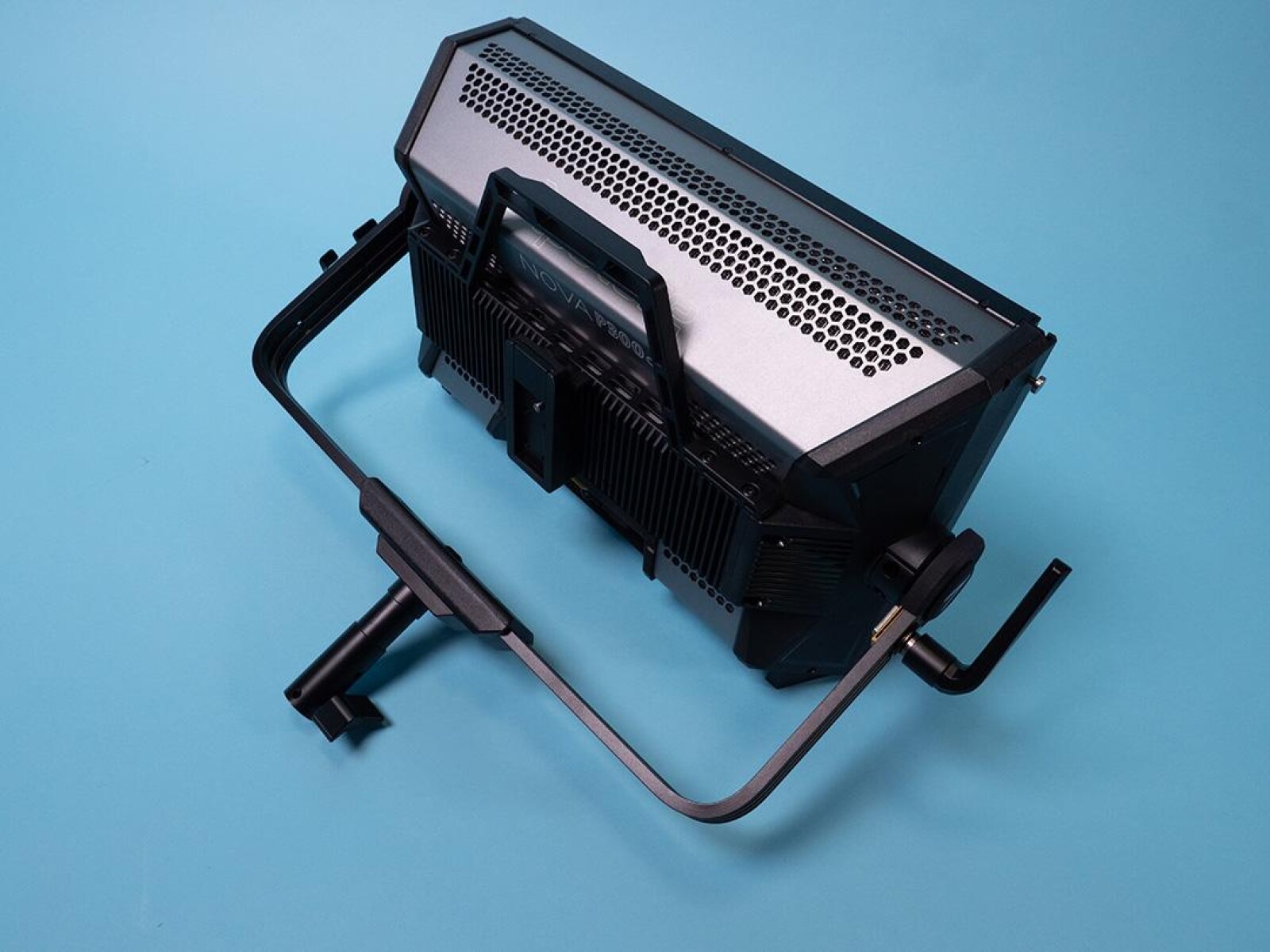 Aputure Nova P300c – Panneau LED RGB - Photo 2 sur 3